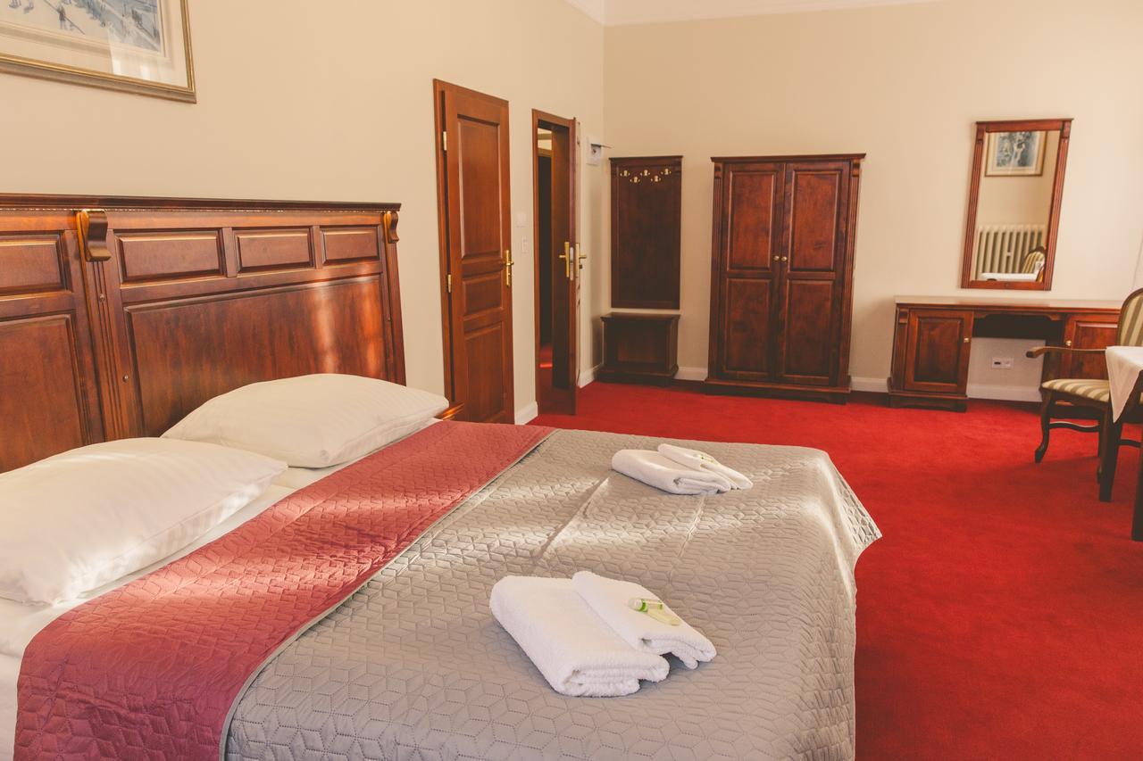 Hotel Willa Starosty Międzyrzecz Esterno foto